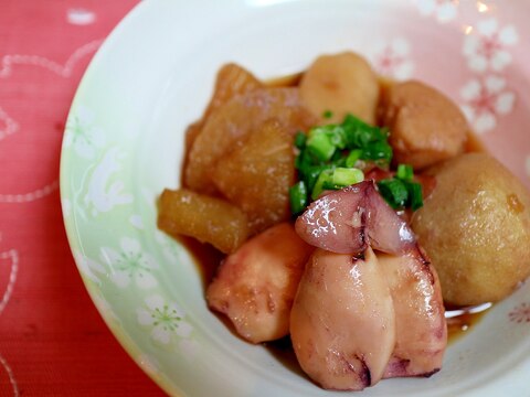 めんつゆで簡単!小イカと里芋の煮物